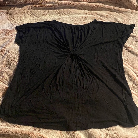 Lord & Taylor Woman black tee - Picture 4 of 4